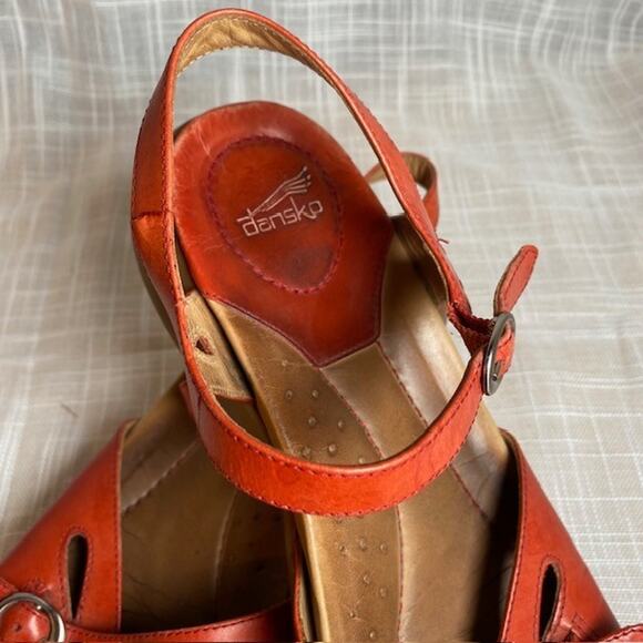 DANSKO Womens 10.5 EU Size 41 Red Leather Ankle Strap Sandals Flats - Picture 7 of 8